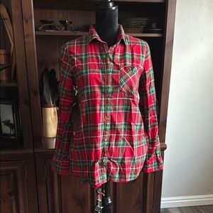 Plaid Button-Up Shirt -M